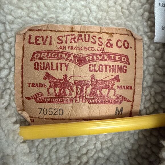 LEVIS Standard Trucker Sherpa Lined Denim Jacket 70520 Men’s SIZE M Distressed - Picture 6 of 11